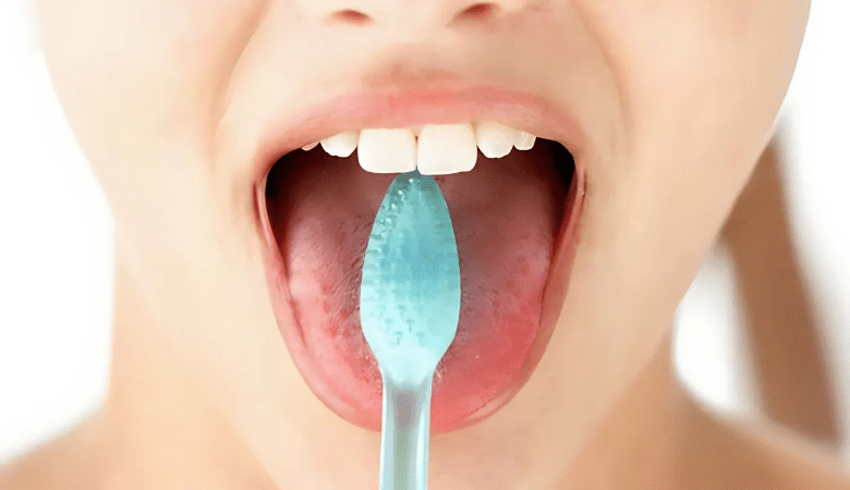 Vì sao chúng ta nên vệ sinh lưỡi mỗi ngày?